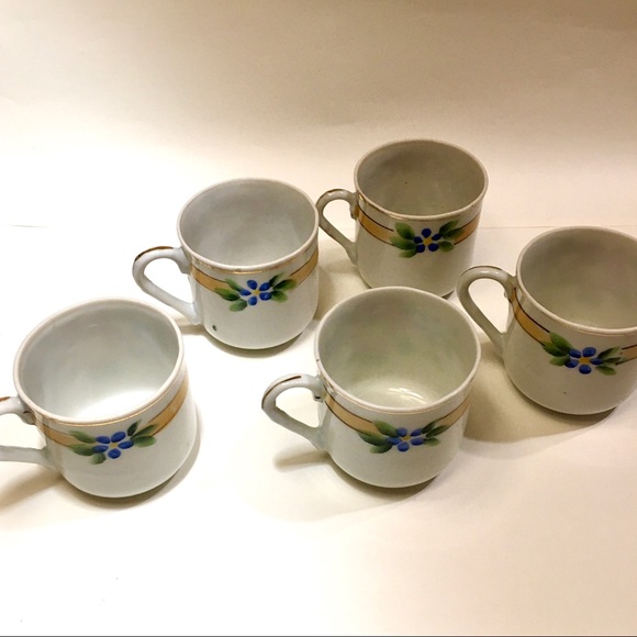 SOLD!❤️PORCELAIN DEMITASSE CUPS GOLD TRIM VINTAGE - Picture 7 of 11